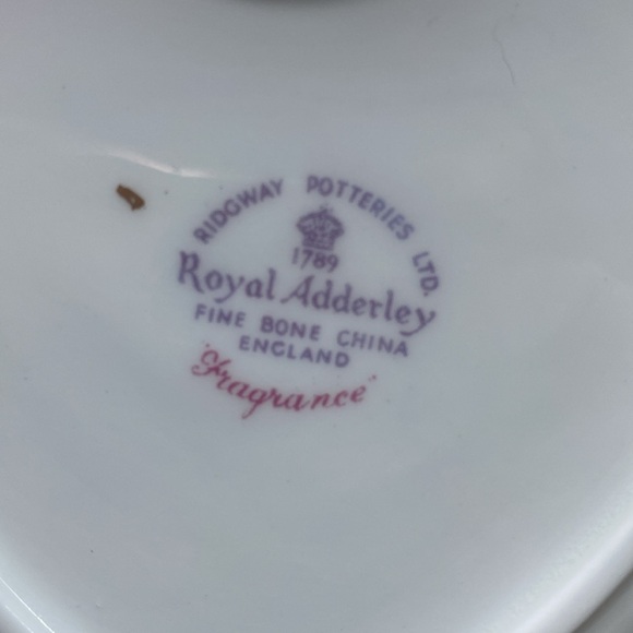 Vintage ADDERLEY ENGLISH BONE CHINA HEART SHAPED TRINKET DISH FLORAL Gold Trim - Picture 3 of 4